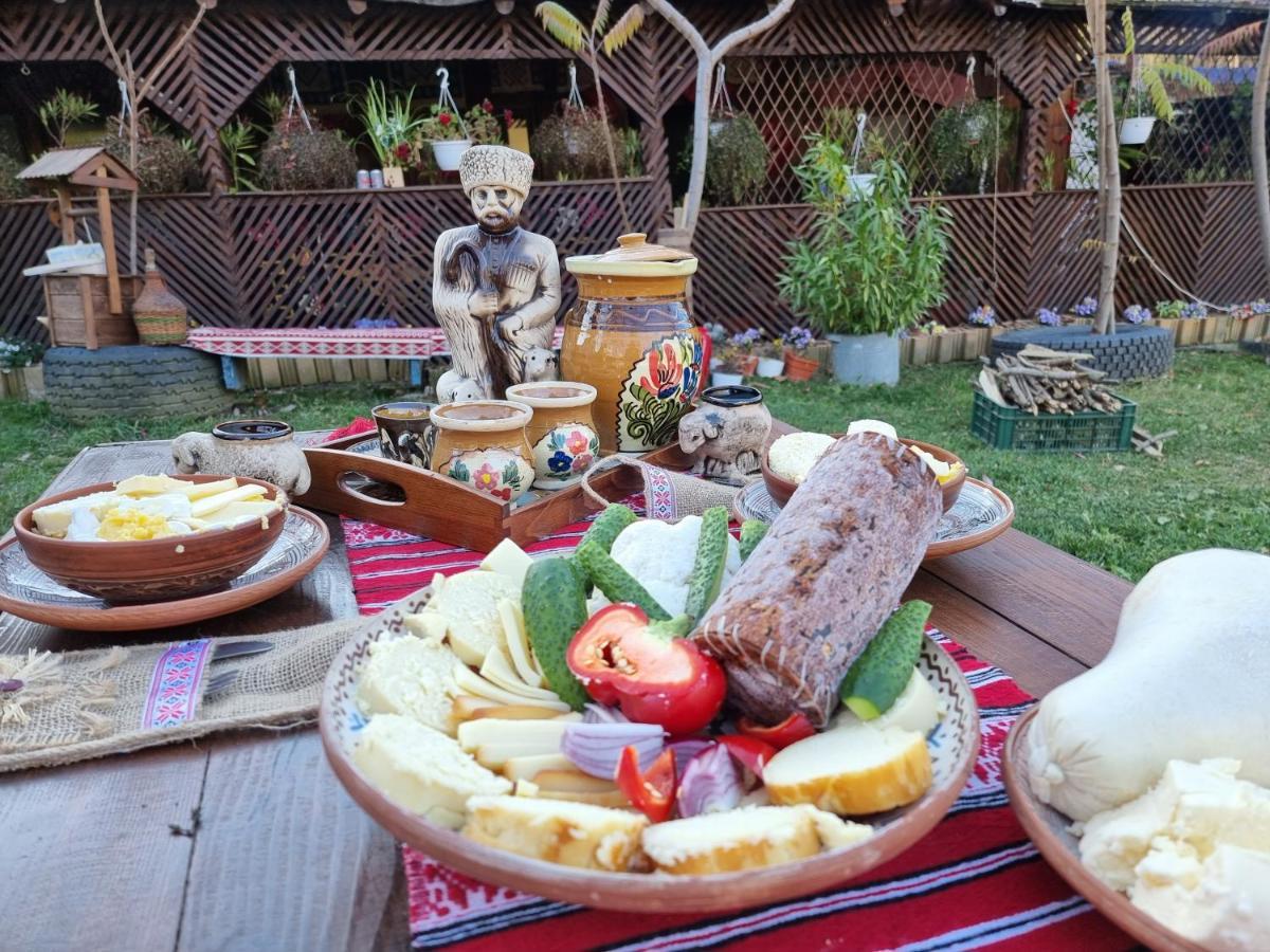 Langa Stana Hotel Curtea de Argeş Buitenkant foto