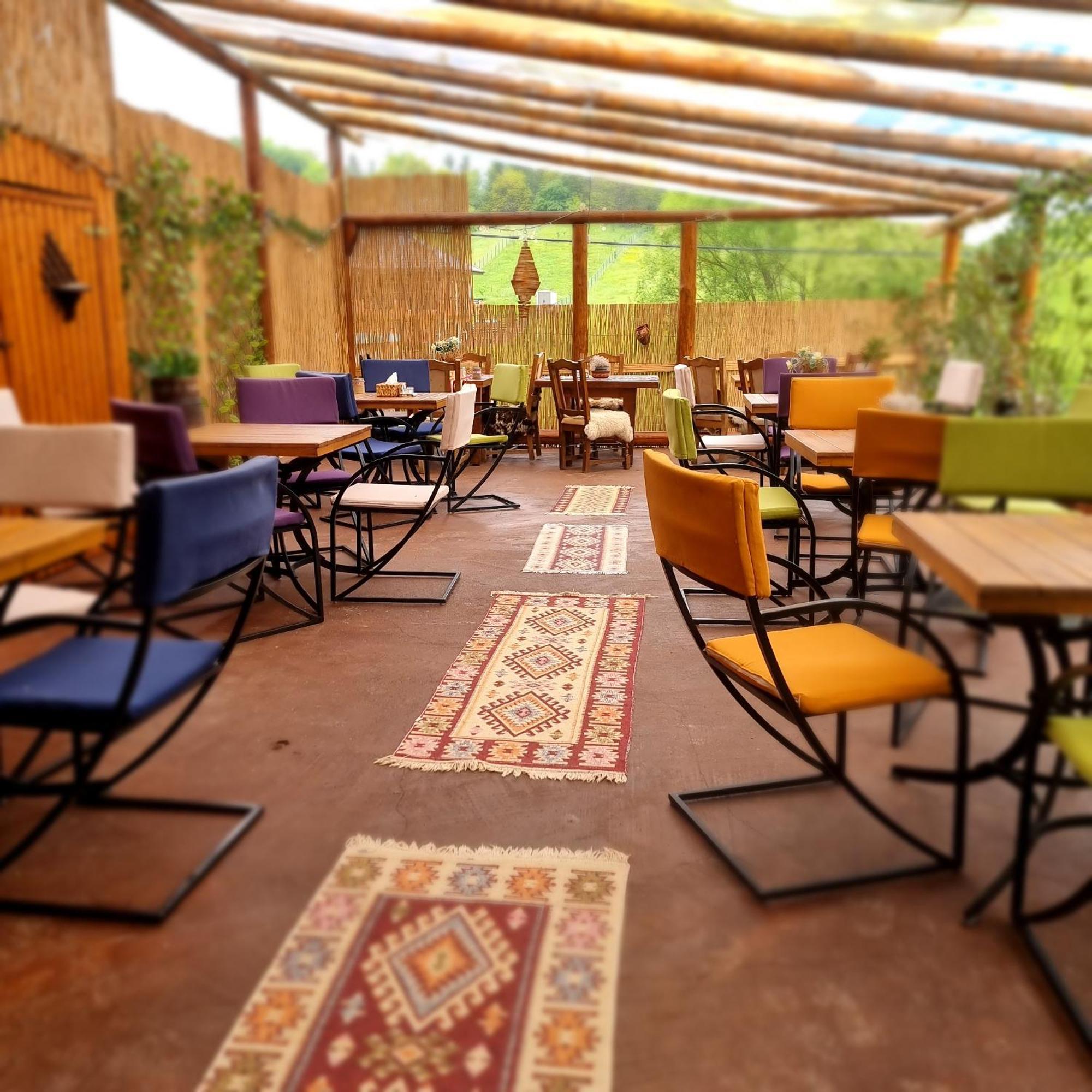Langa Stana Hotel Curtea de Argeş Buitenkant foto