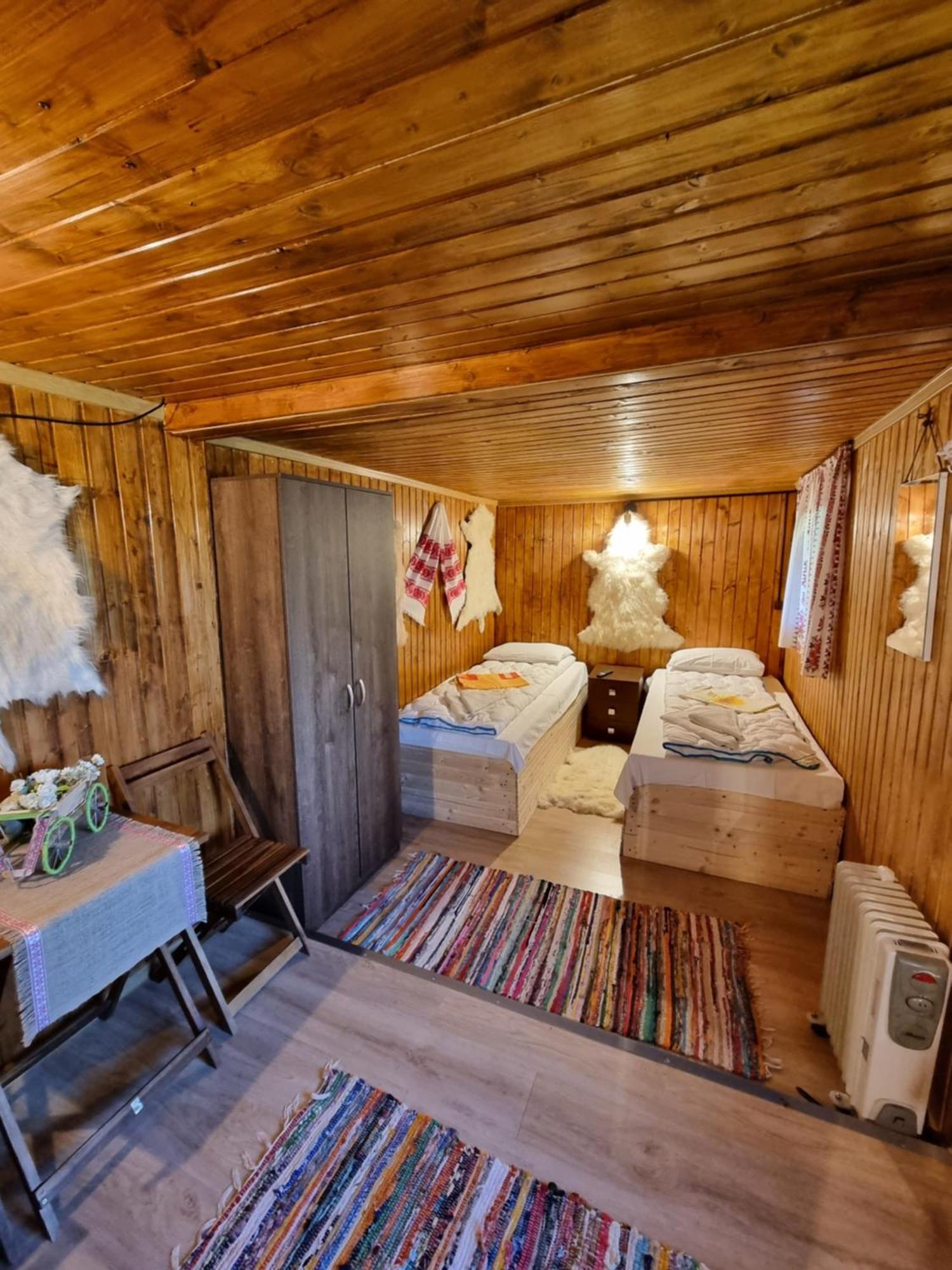 Langa Stana Hotel Curtea de Argeş Kamer foto